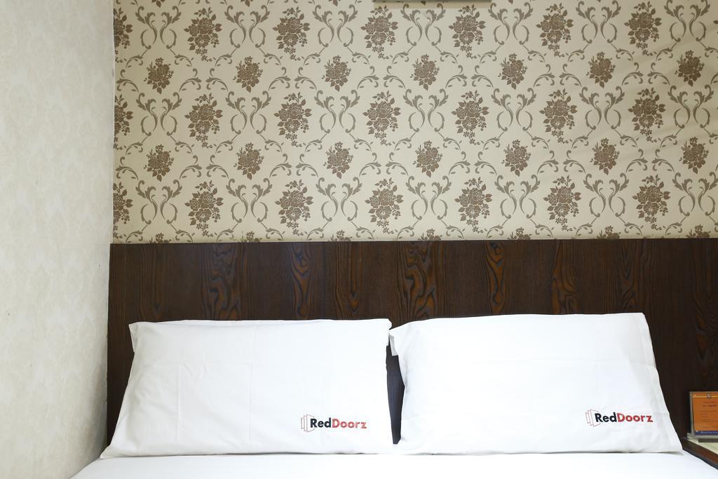 Hotel Reddoorz @ Gajah Mada à Jakarta Extérieur photo