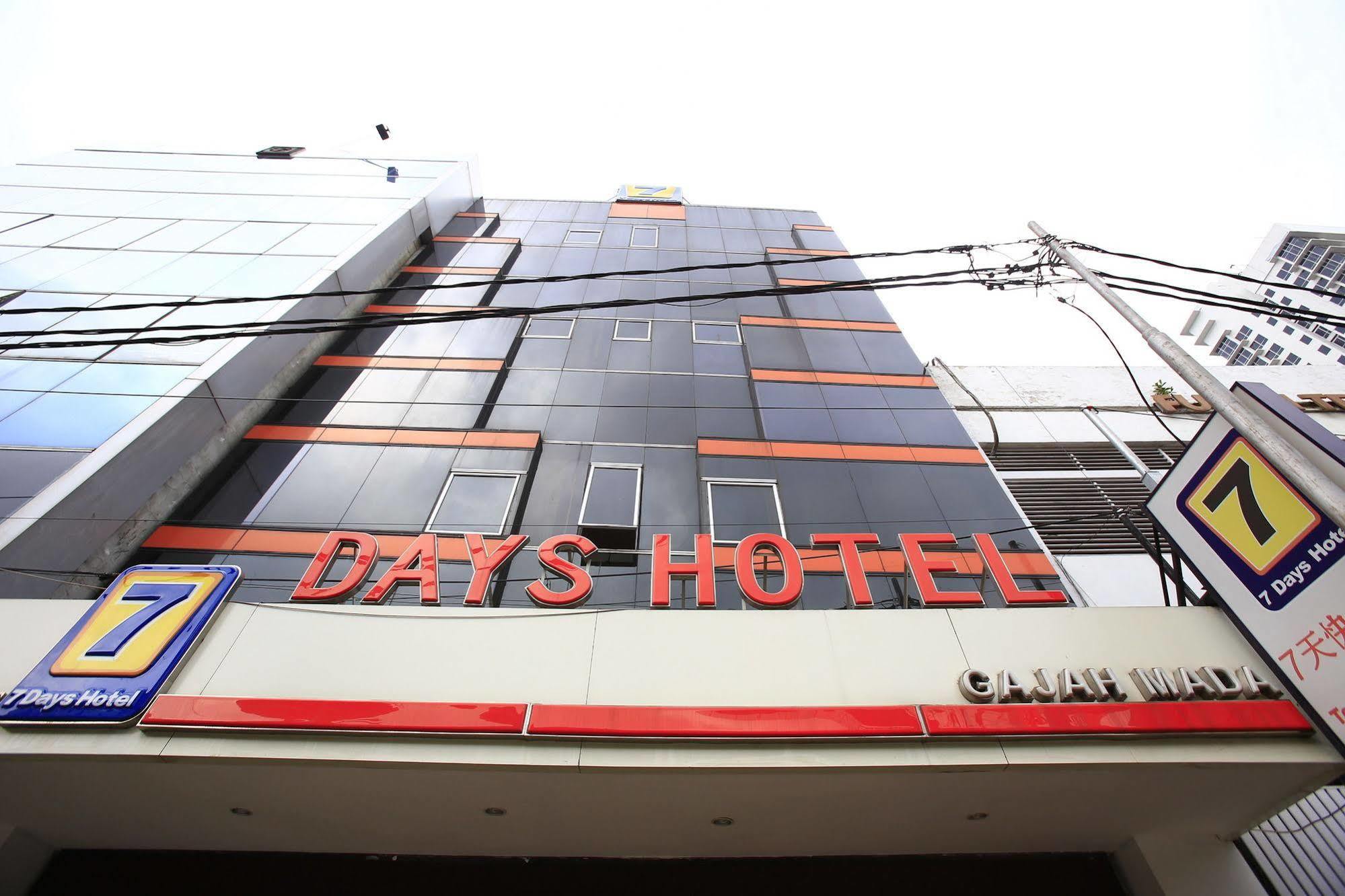 Hotel Reddoorz @ Gajah Mada à Jakarta Extérieur photo